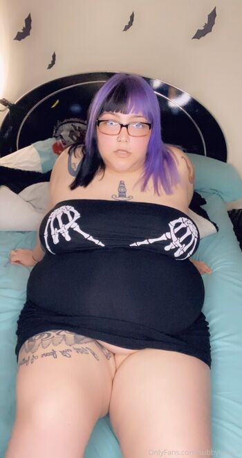 Subbysadgirl image