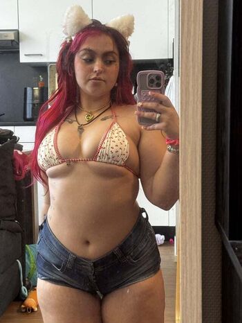 Succibitch002 1 image