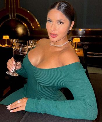 Sujey baldespino image