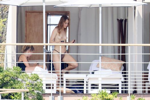 Suki waterhouse 1 image