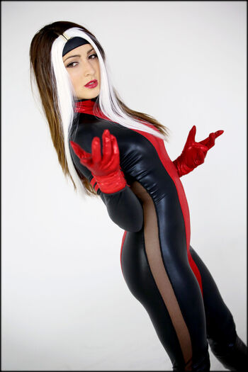 Superheroines 1 page 5 image