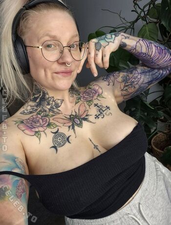 Susanna karoliina image