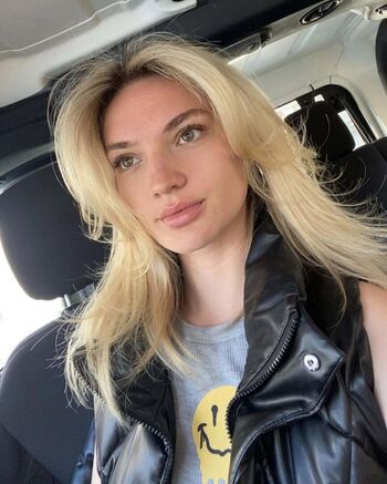 Sydney calhoun page 3 image