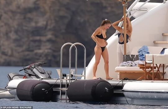 Sydney sweeney 1 page 2 image