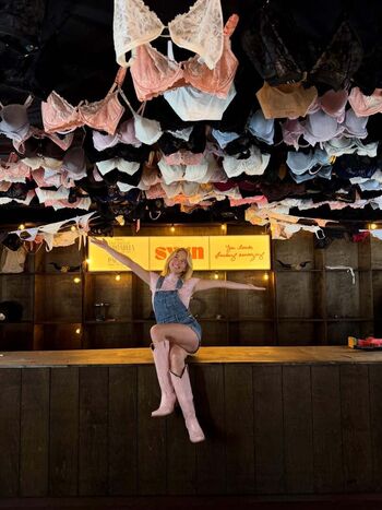 Sydney sweeney 1 page 3 image