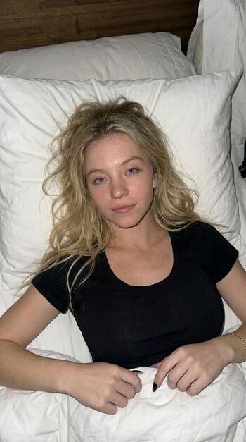 Sydney sweeney ai porn page 13 image