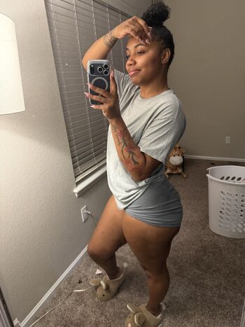 Sydneyjhadei image