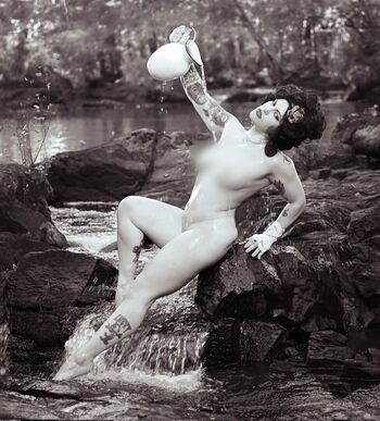 Synthetika lynn image