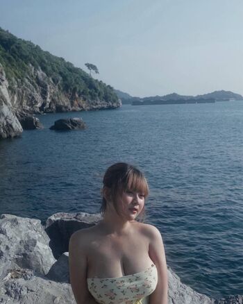 T thiwaaa page 2 image