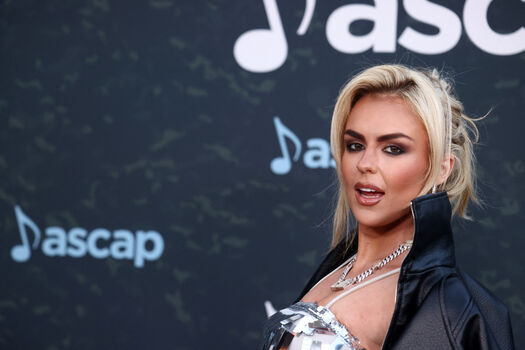 Tallia storm page 3 image