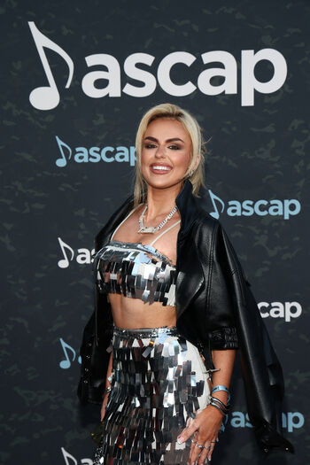 Tallia storm page 3 image