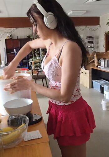 Tania derveaux page 2 image