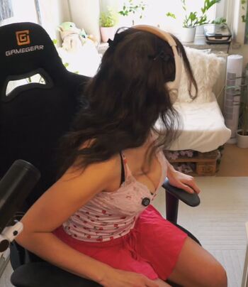 Tania derveaux page 2 image