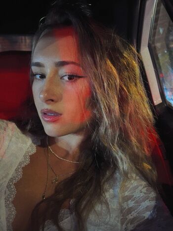 Tania koh lanta page 3 image