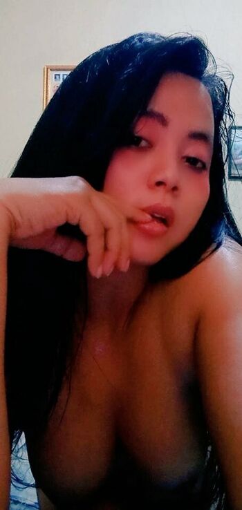 Tante yunita image