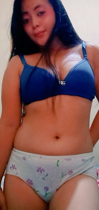 Tante yunita image