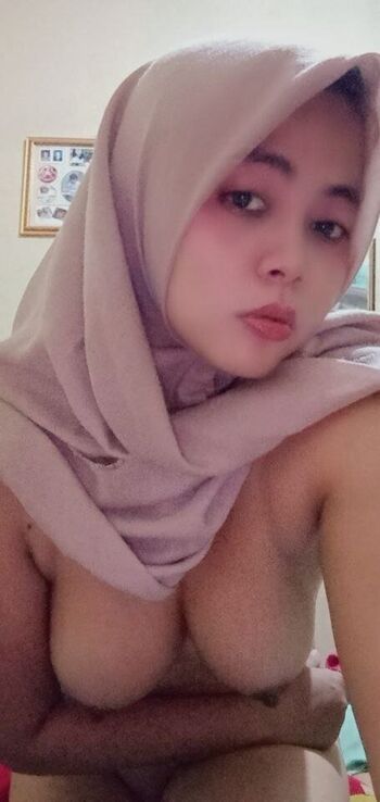 Tante yunita image