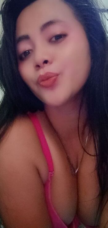 Tante yunita image