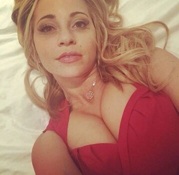 Tara Strong