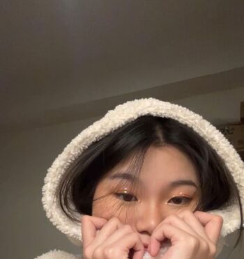 Tasya anggreini image