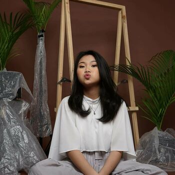 Tasya anggreini image