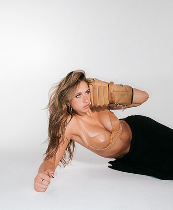 Tate mcrae image