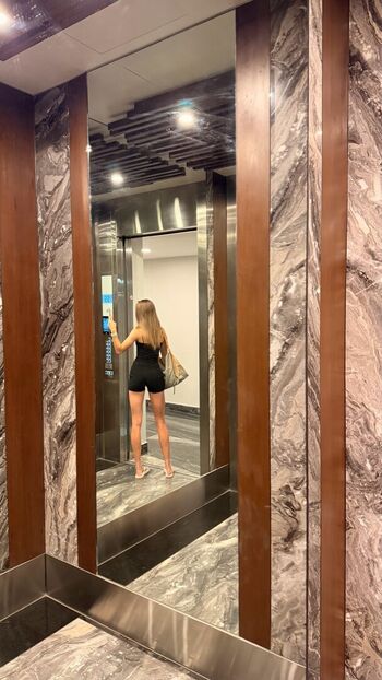 Tatiana flores image