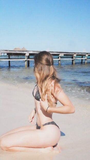 Tatiana flores image