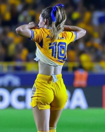 Tatiana flores image