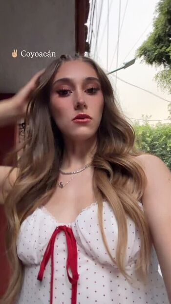 Tatiana flores image