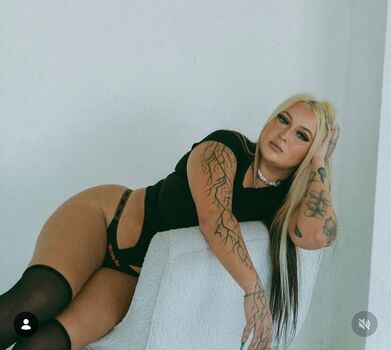 Tattedbblonde image