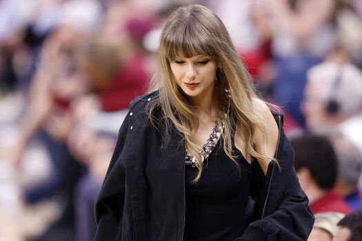 Taylor swift 1 page 22 image