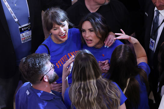 Taylor swift 1 page 7 image
