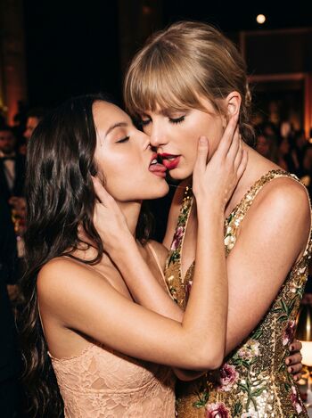 Taylor swift 1 image