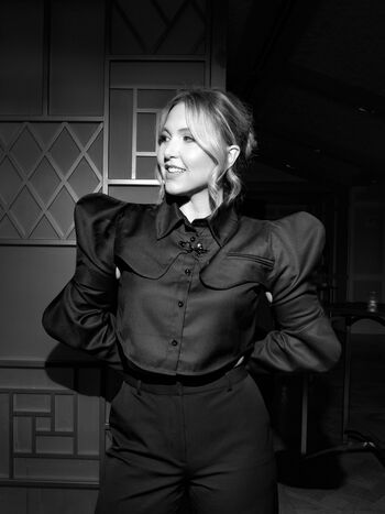 Taylor tomlinson page 2 image