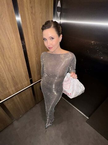 Taylor tomlinson image