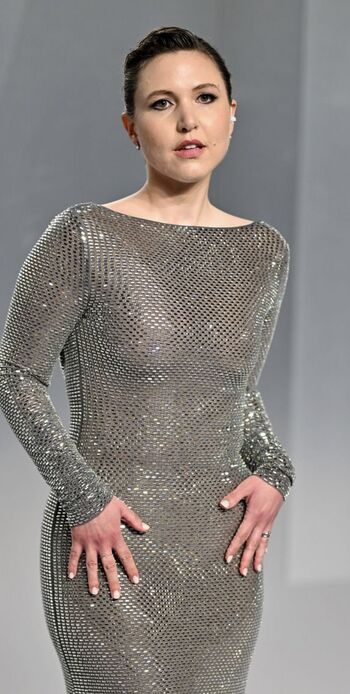 Taylor tomlinson image