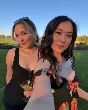 Taylor tomlinson image