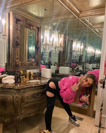 Taylor whitley image