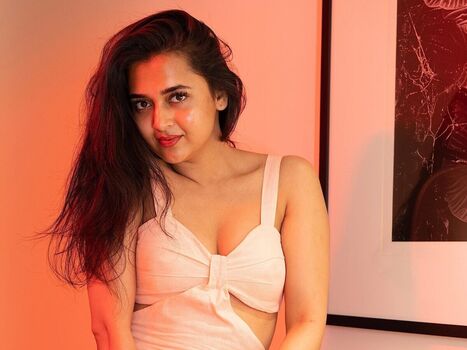 Tejasswi prakash image