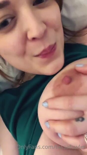 Tessa fowler image