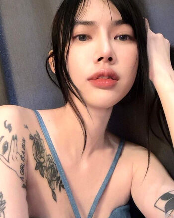 Thai girls 1 page 15 image