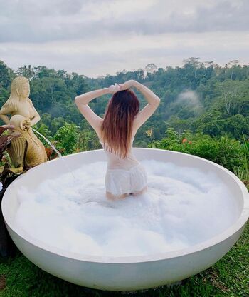 Thai girls 1 page 2 image