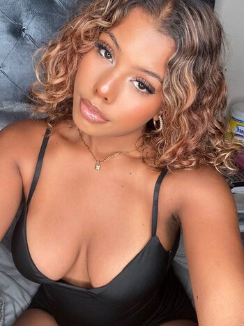 Tharoyalbarbie image