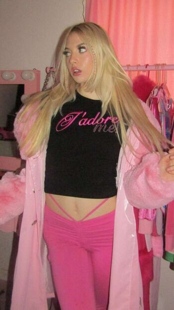 Thatdollmo image