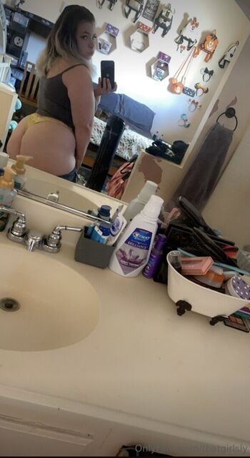 Thatgirlsly image