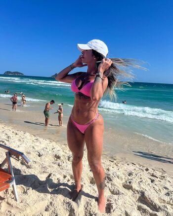 Thatiane Oliveira