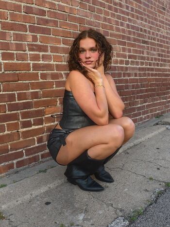Thattsexyleo image