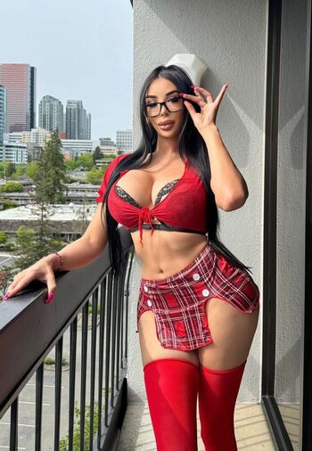 Thedollkelly77 image