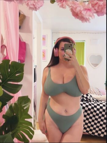 Thedopaminediaries image